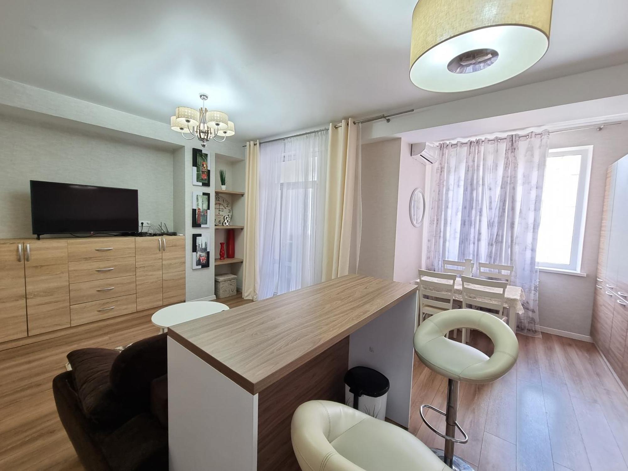 Extra Grand Lev Tolstoi Two Bedrooms Chisinau Exterior photo